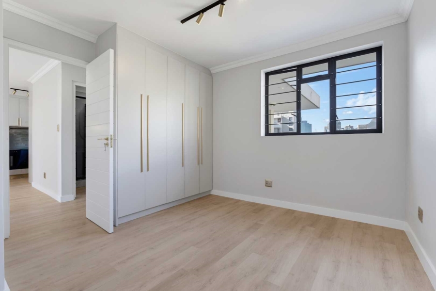 2 Bedroom Property for Sale in Green Point Western Cape